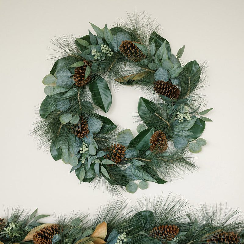 Green wreath, circular