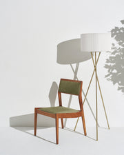 Crossed-Base Tripod Floor Lamp