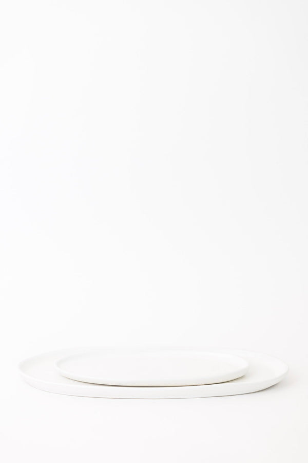 Matte White Oval Lipped Serving Plate Set