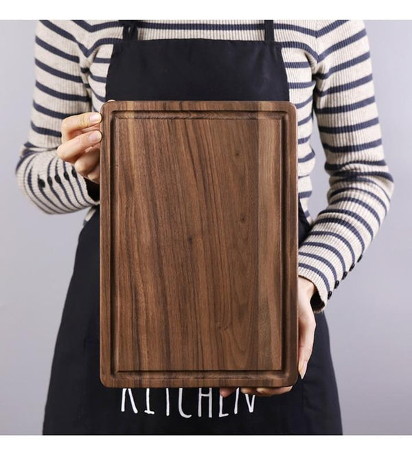 Black Walnut Wood Cutting Board — scale reference and proportion detail