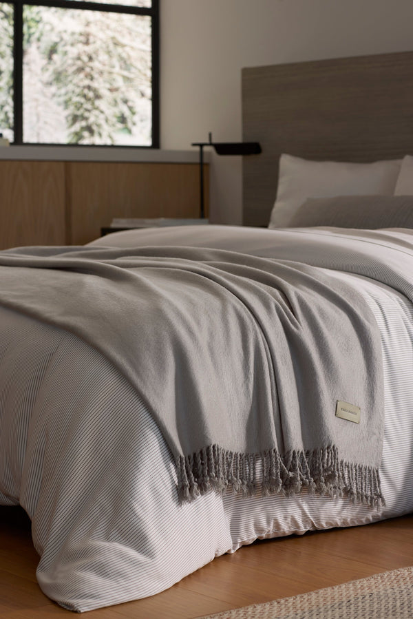 Bamboo Viscose Tassel Throw