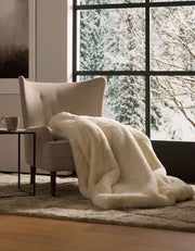 Superplush Faux Fur Cuddle Blanket