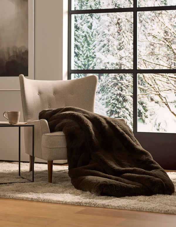 Superplush Faux Fur Cuddle Blanket