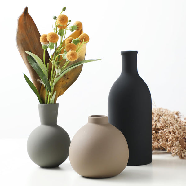 Close-up of hand-thrown stoneware glaze and texture detail — Matte Ceramic Vase Set