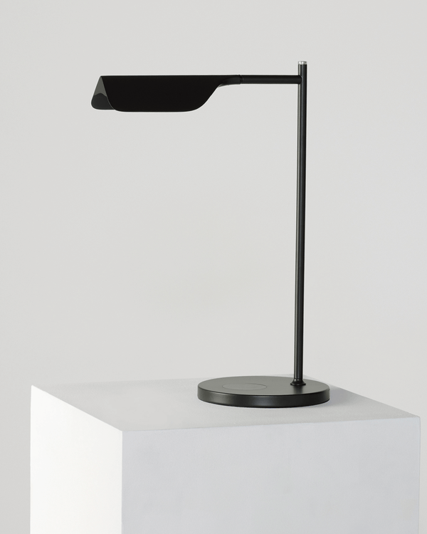 Adjustable Swing Arm Wireless Charging Table Lamp