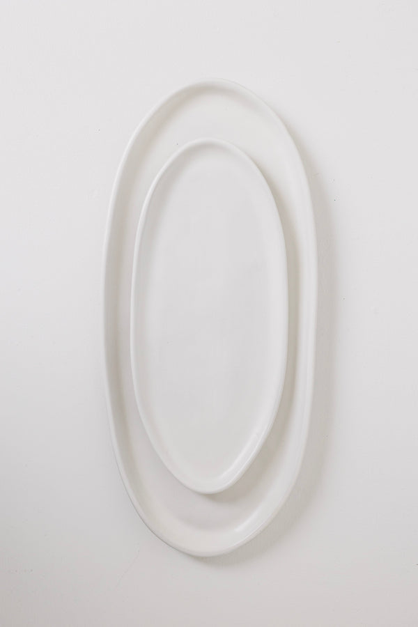 Matte White Oval Lipped Serving Plate Set