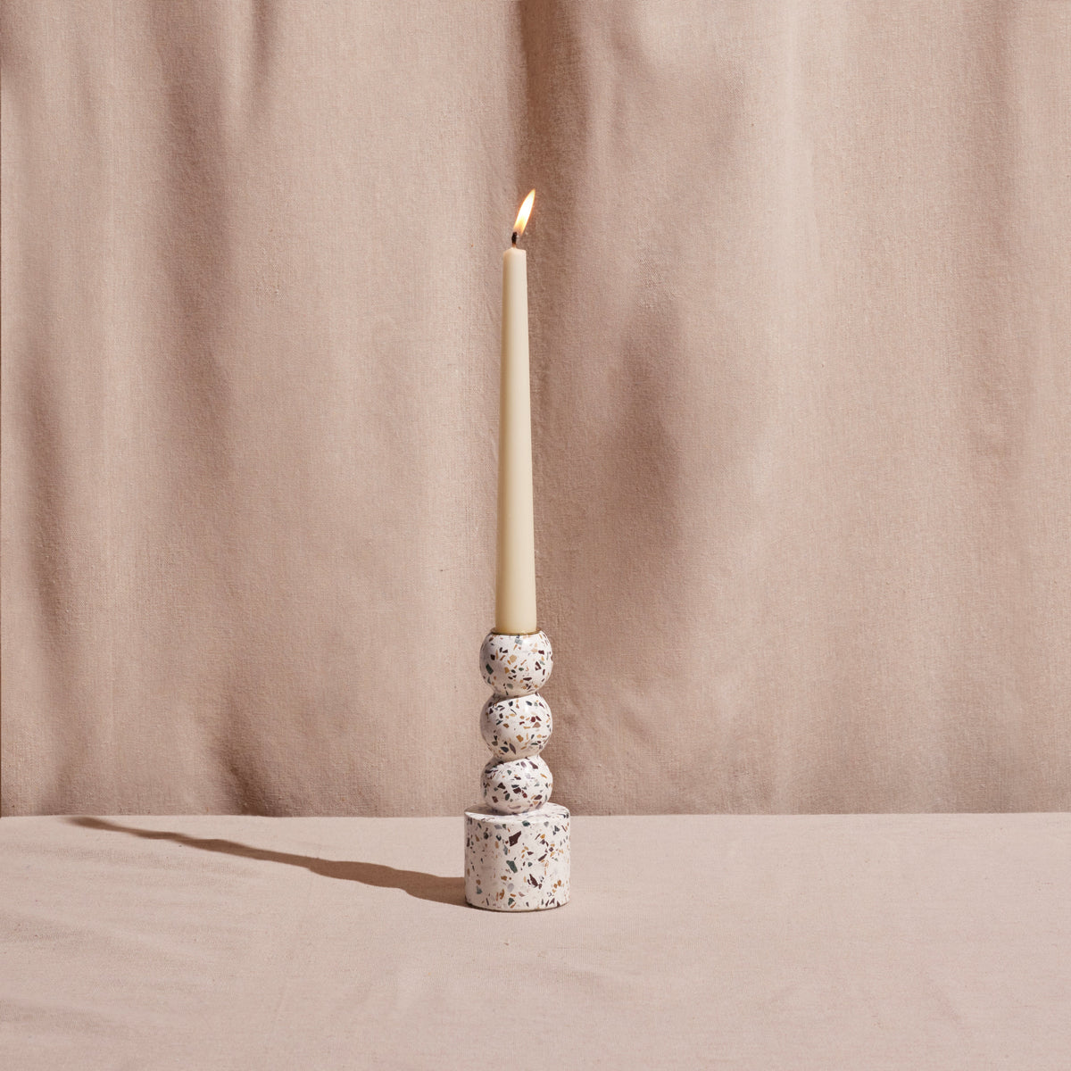 A grounded form for the evening table