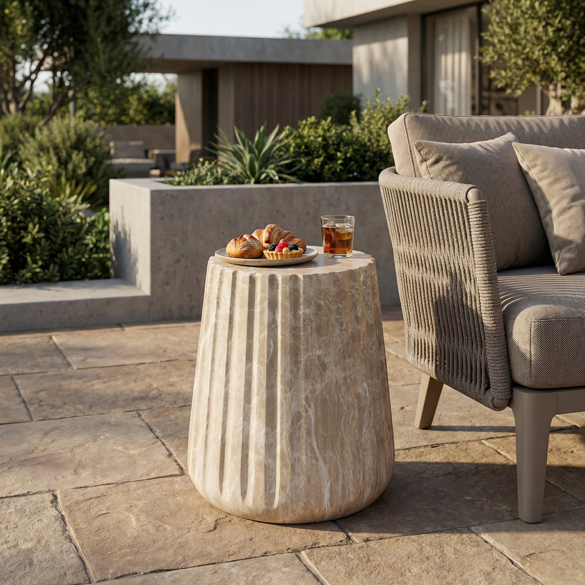 The outdoor table that holds its ground