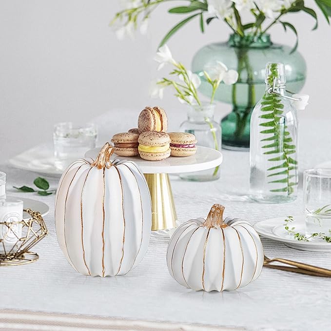 The seasonal decor that skips the orange