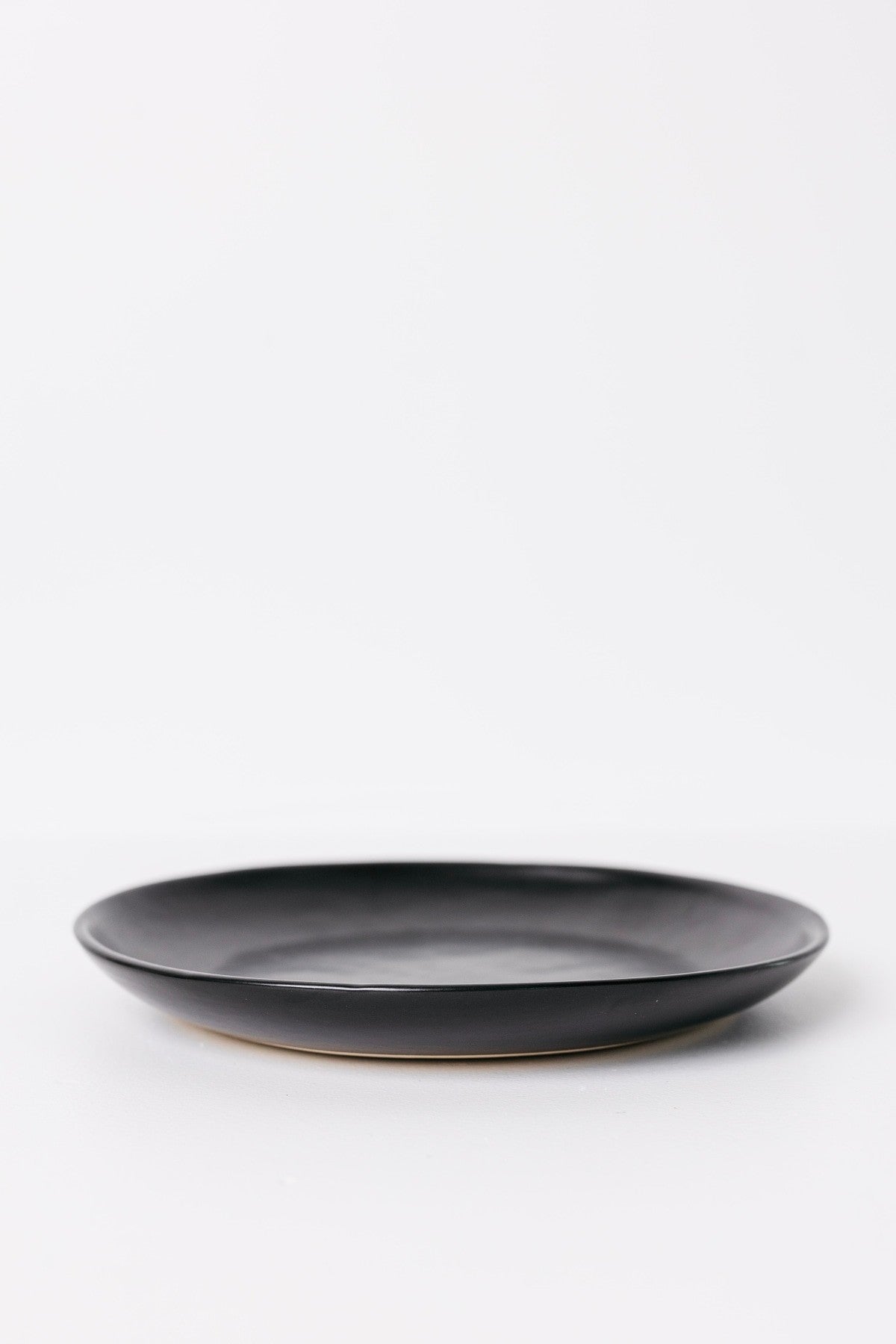Six plates that make every meal feel deliberate