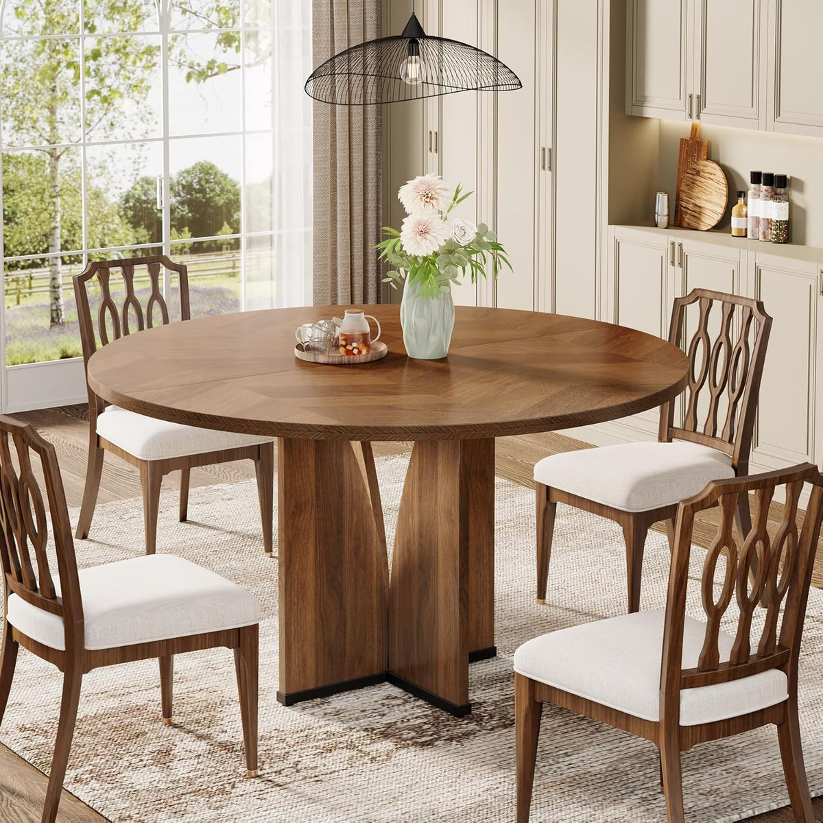 The table where everyone gets the good seat