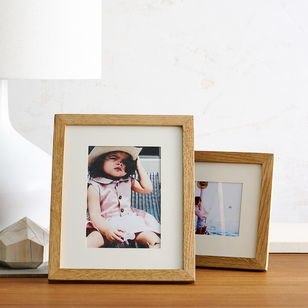Oak-Grain Matted Picture Frame