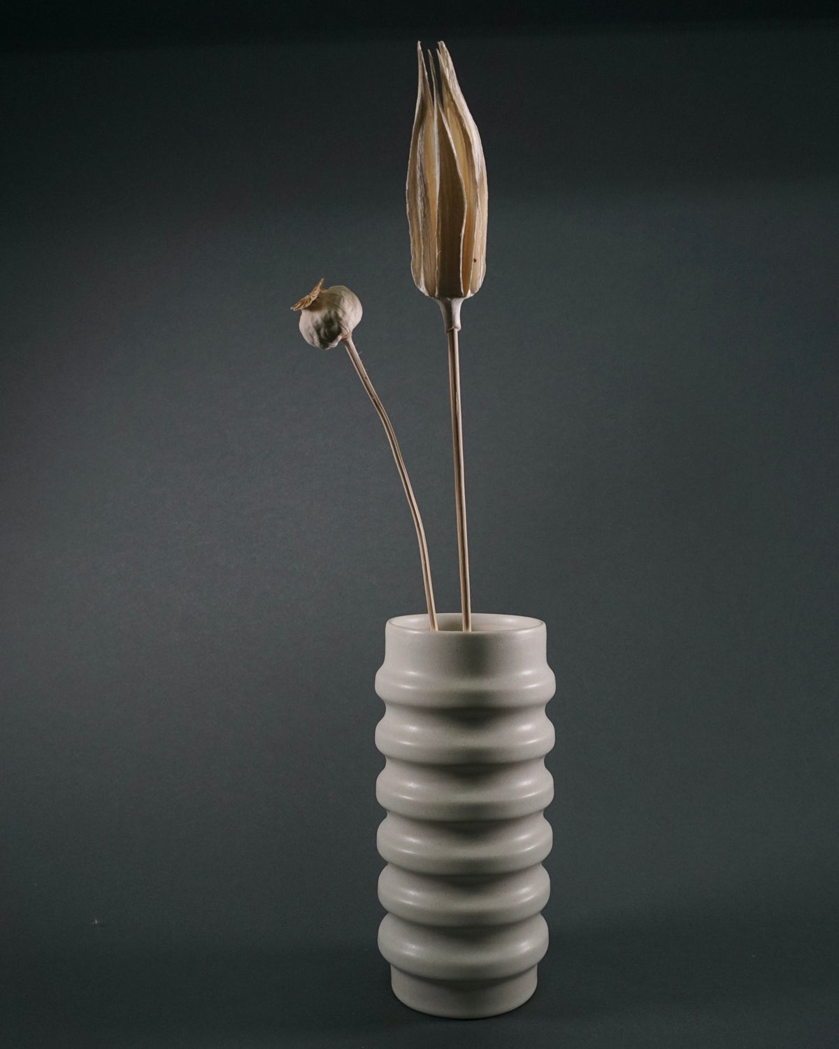 The one vase that works with almost nothing