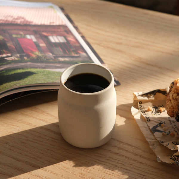 Hand-Thrown Stoneware Tumbler Mug