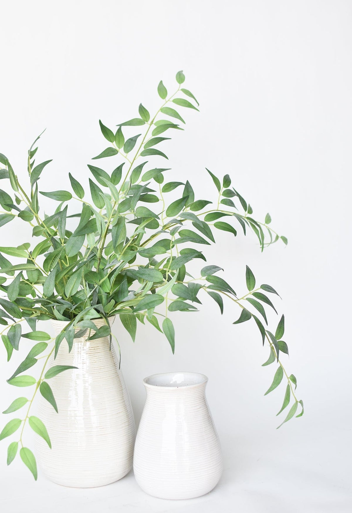 The stem that fills a vase without trying too hard.