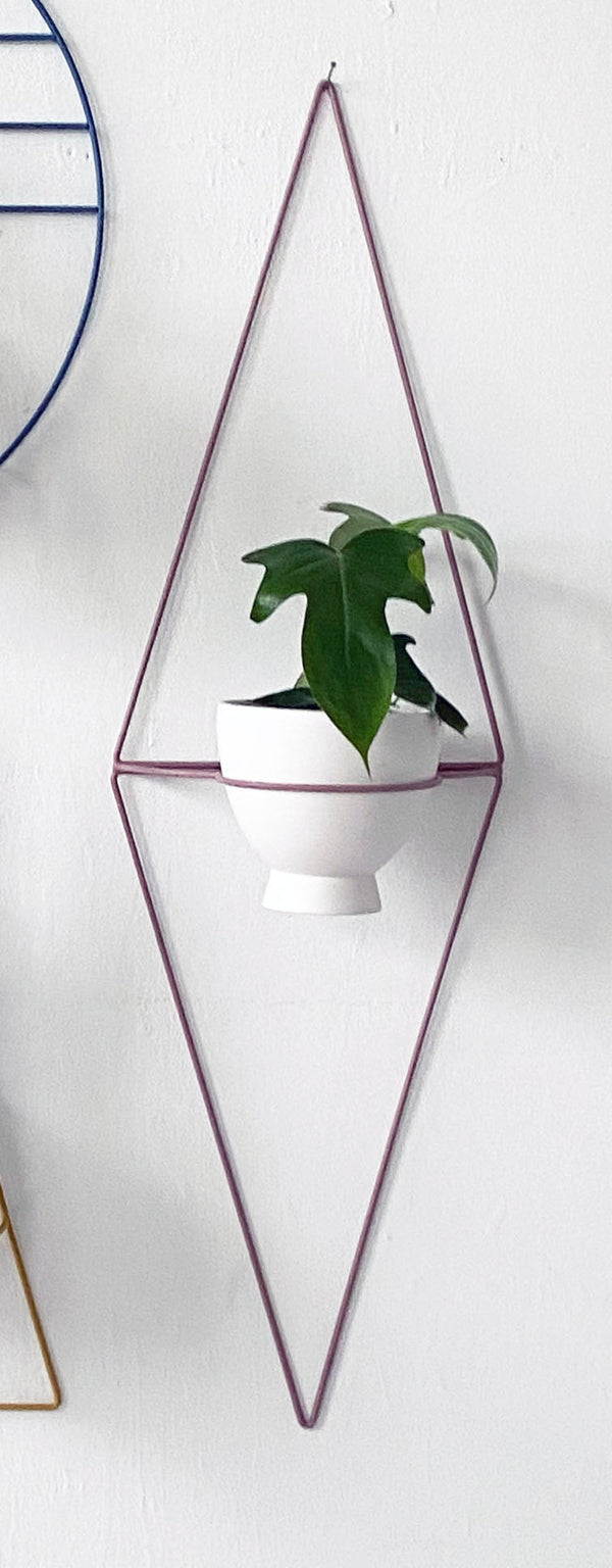 Diamond-Form Wire Wall Planter — alternate size option with plant styling