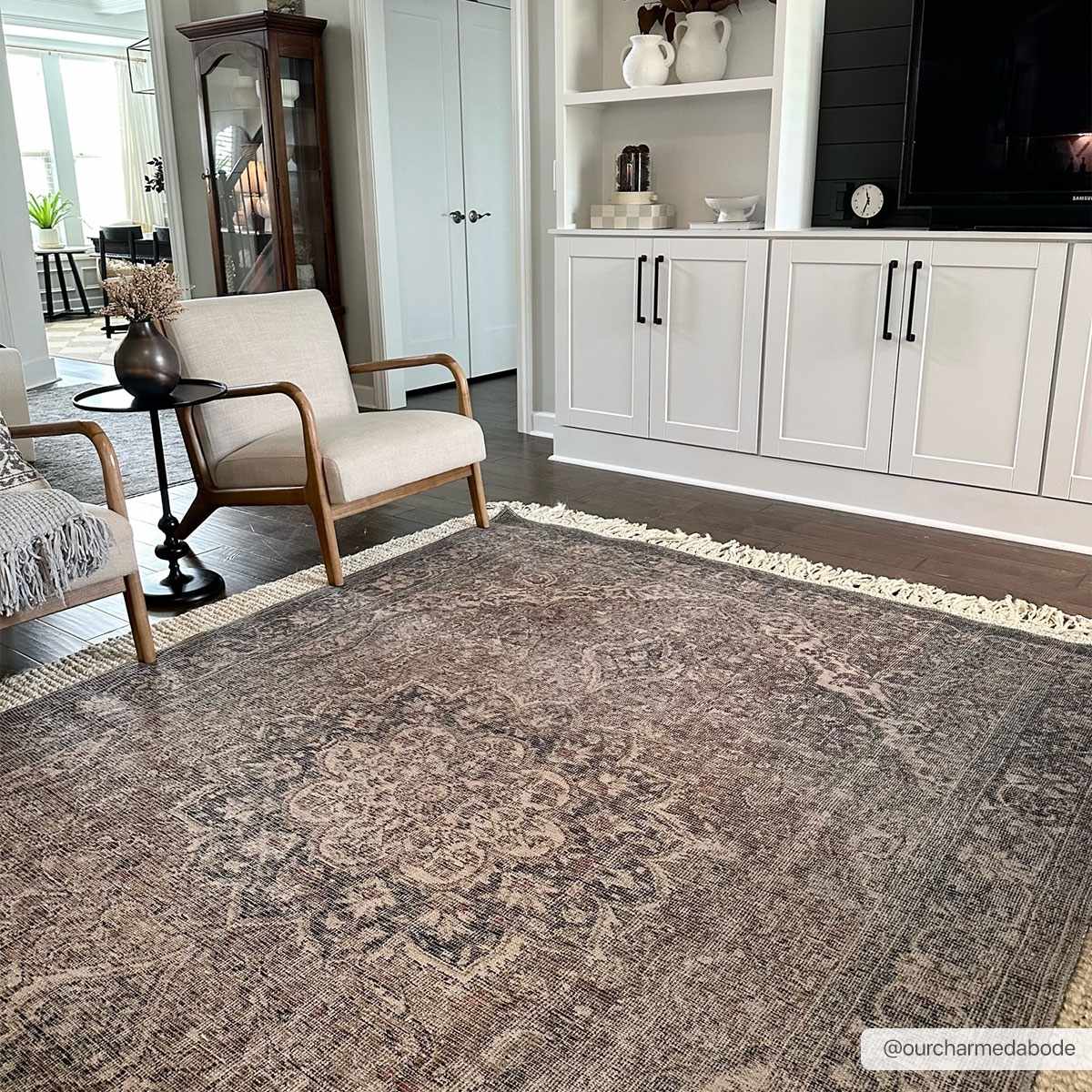 The rug that disappears into the room
