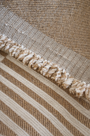 Arch Pattern Woven Throw Blanket