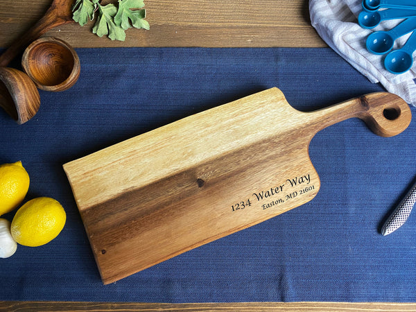 Live Edge Walnut Handled Cutting Board
