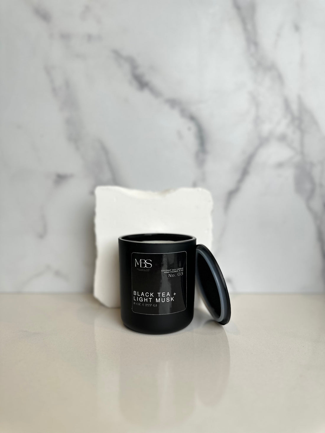 Black Tea + Light Musk | 8oz Candle