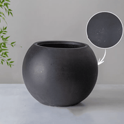 Globe-Form Magnesium Clay Planter