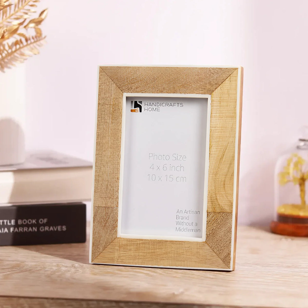 The quiet frame that holds the photo well