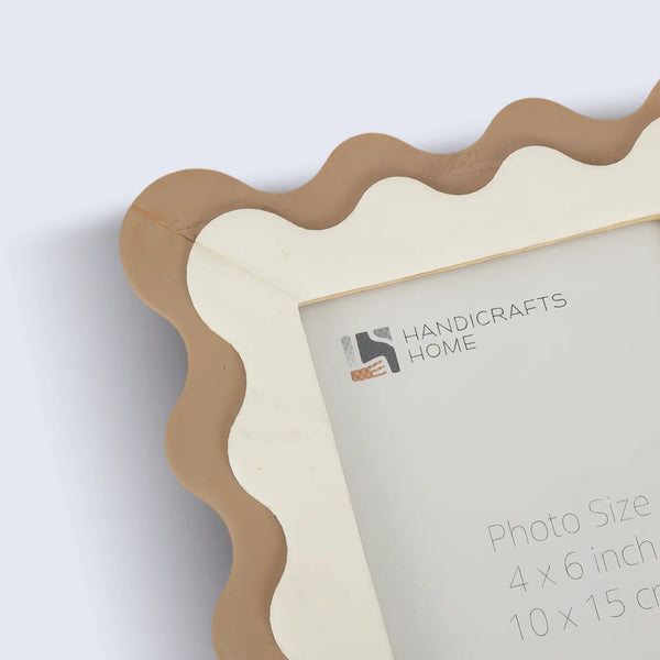 Scalloped Resin Inlay Picture Frame