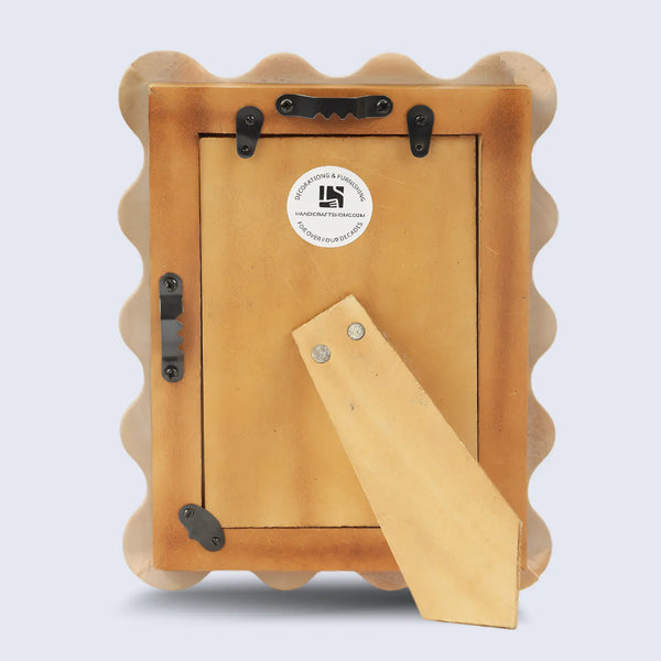 Scalloped Resin Inlay Picture Frame