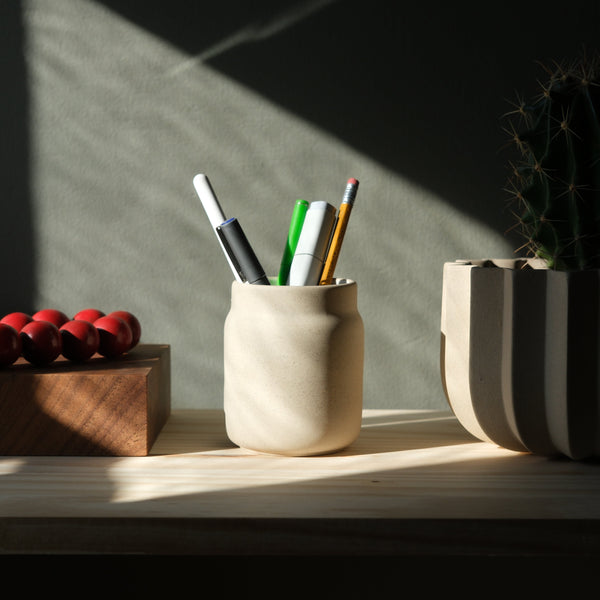 Hand-Thrown Stoneware Tumbler Mug