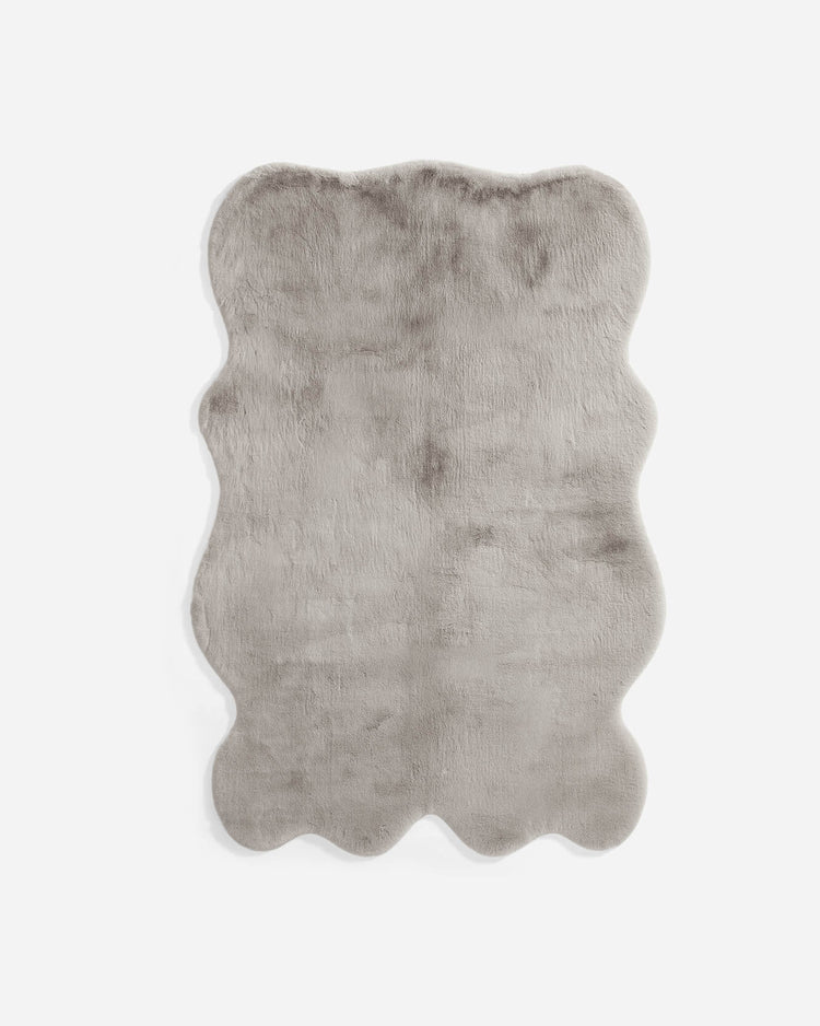 Faux Fur Scallop-Edge Area Rug – rugs, in white | Roost & Roam