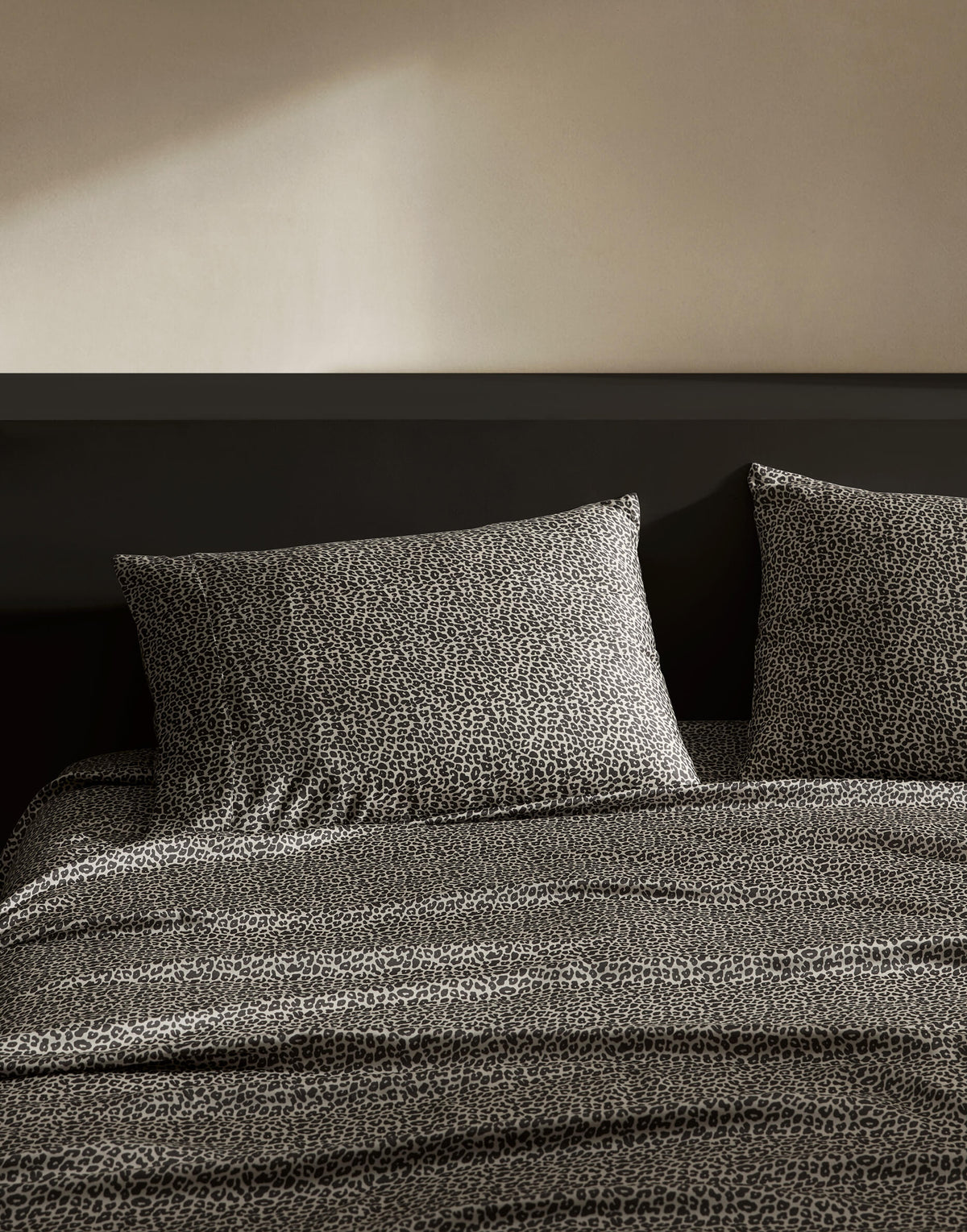 The softest way to wake up patterned