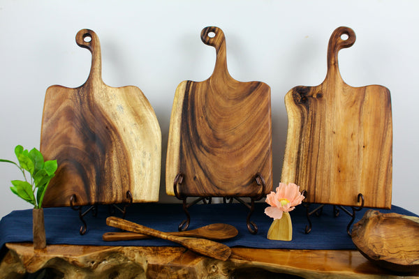 Live Edge Walnut Handled Cutting Board — alternate view or variant option