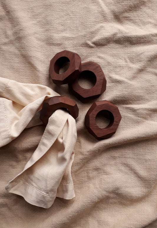 Faceted Walnut Napkin Ring Set