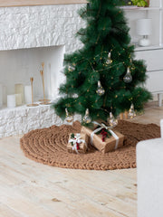 Chunky Knit Christmas Tree Skirt