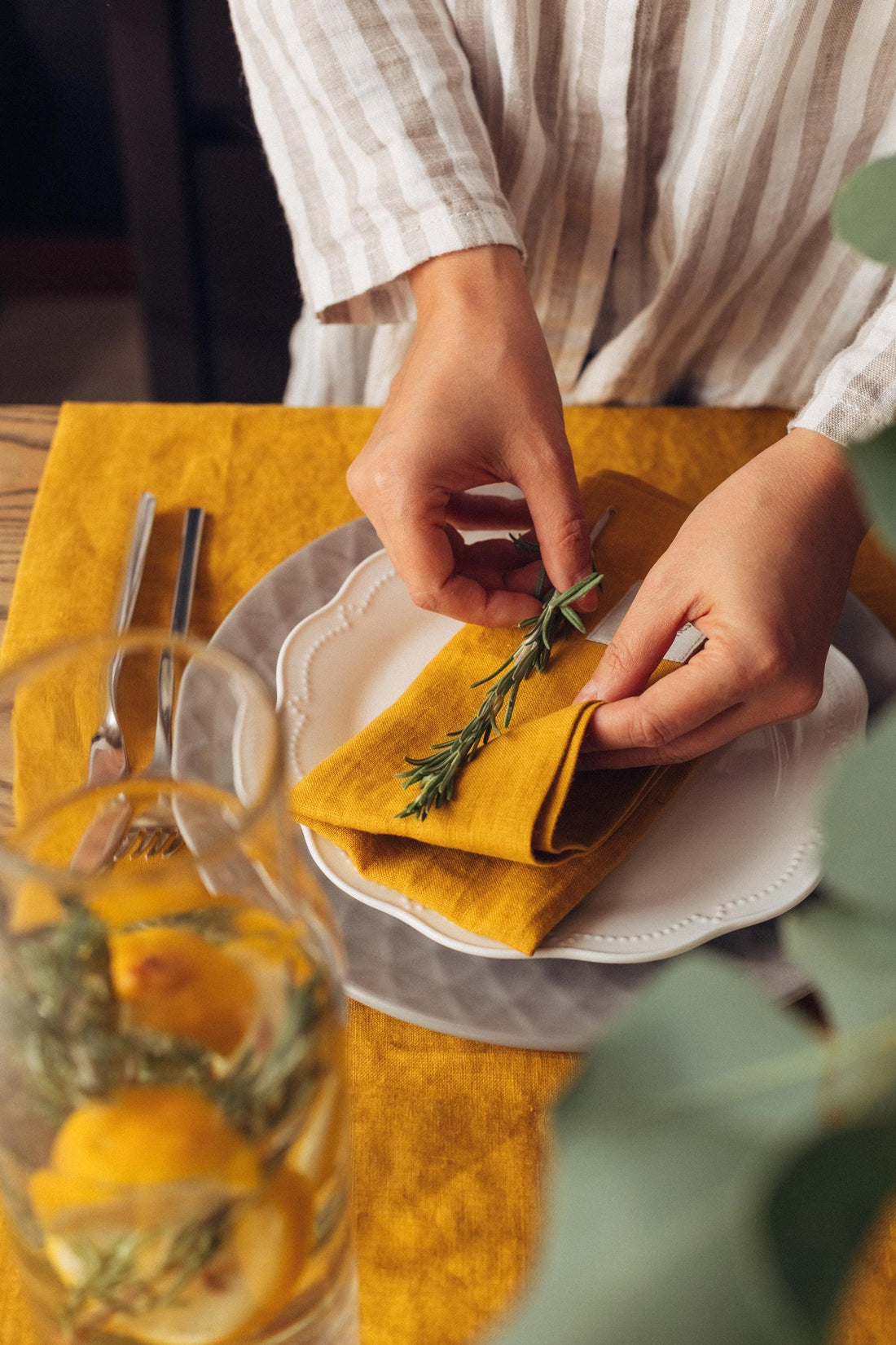 Honey Napkins & Table Runner