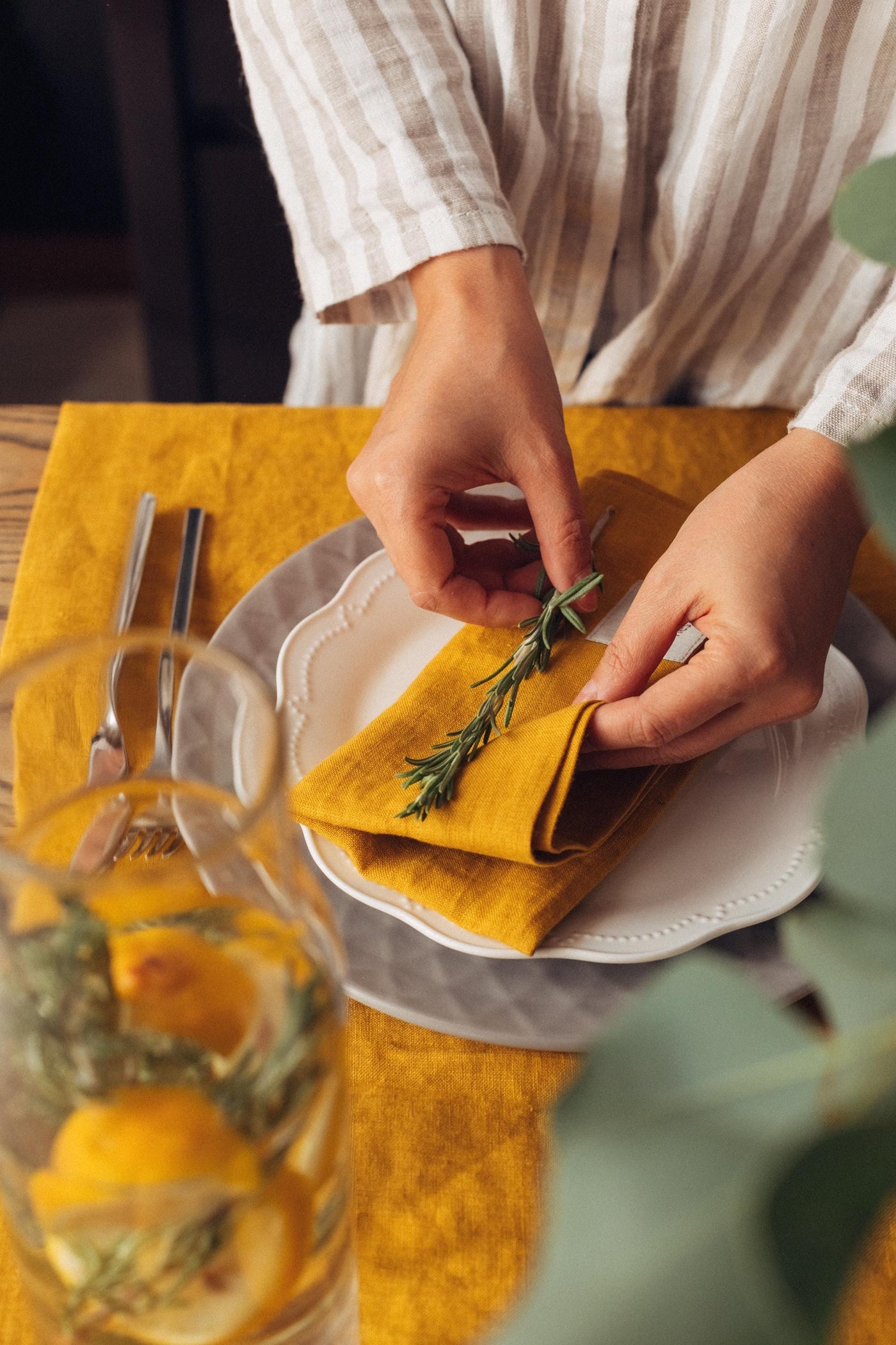 Honey Napkins & Table Runner