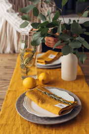 Honey Napkins & Table Runner