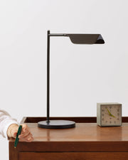 Adjustable Swing Arm Wireless Charging Table Lamp