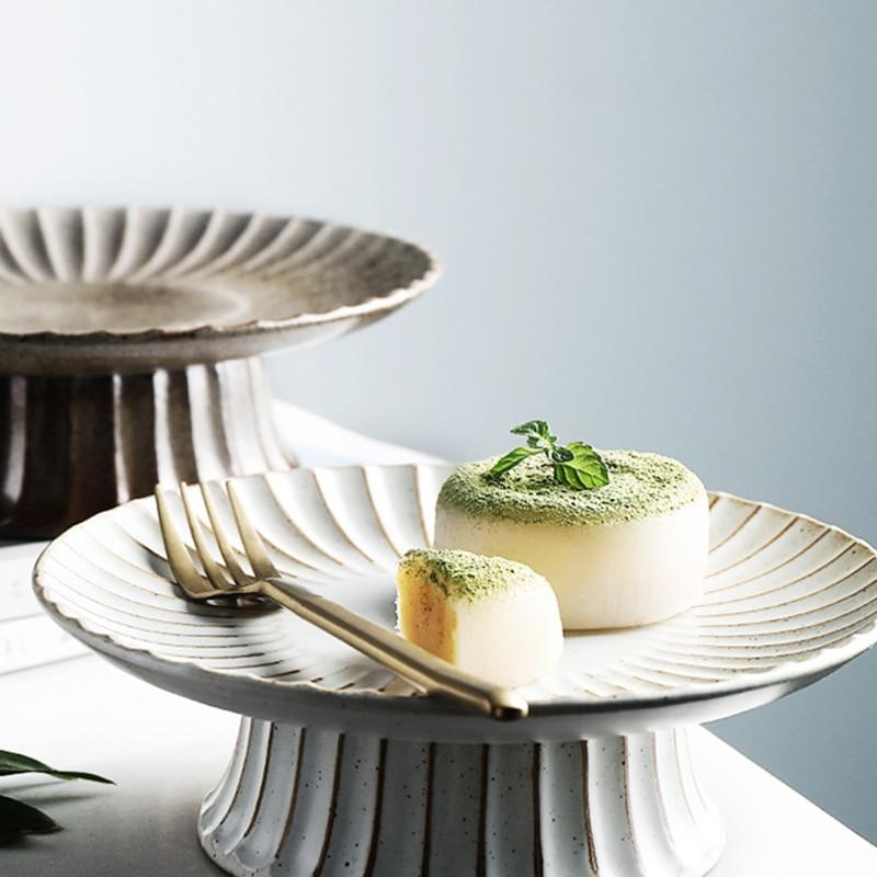 The stand that makes every dessert feel deliberate