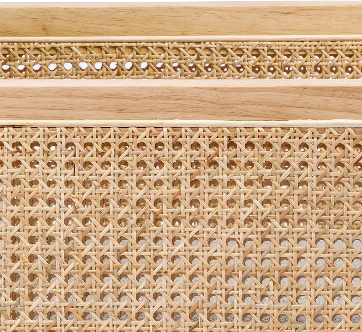 A chair that deepens with every season