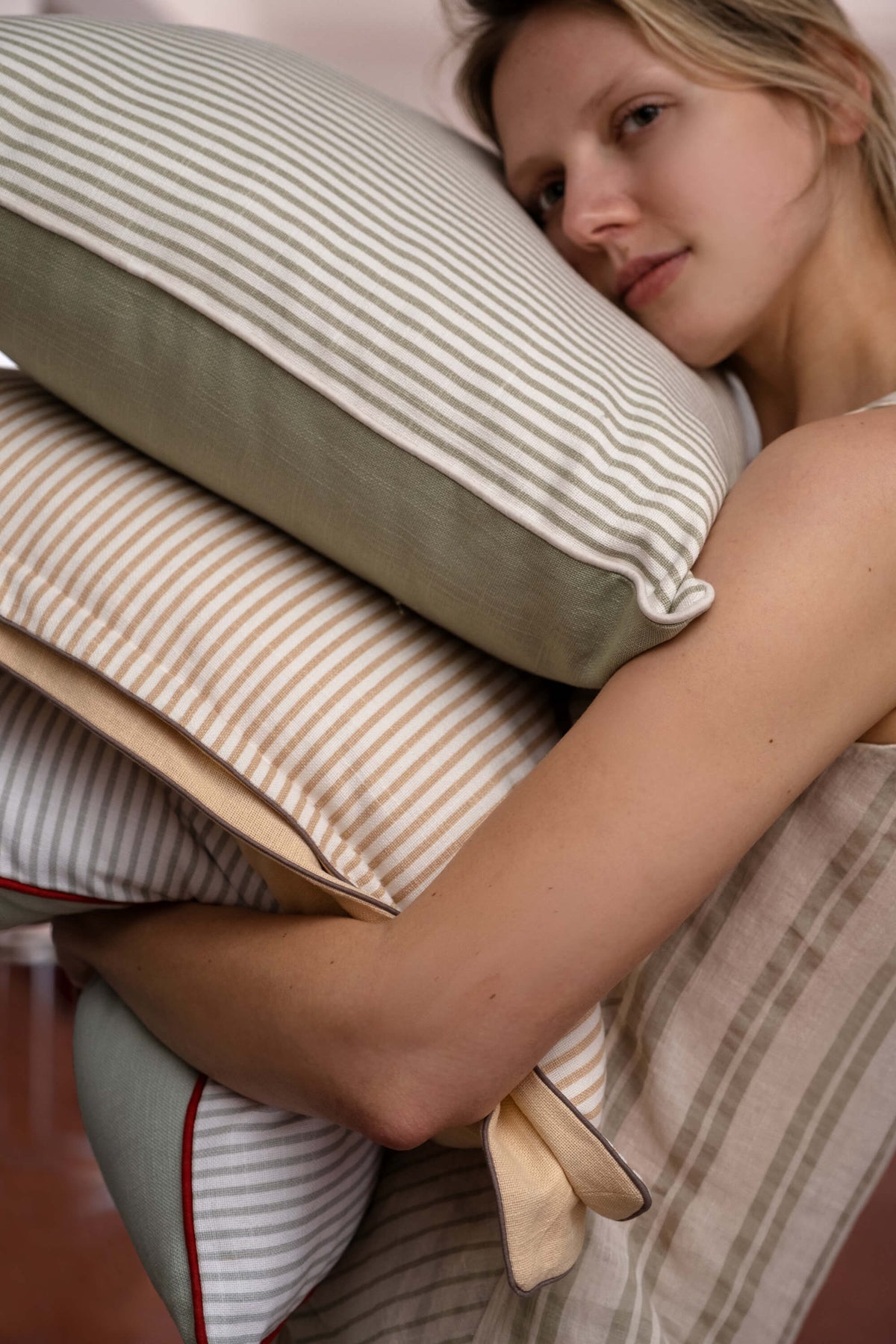 Two faces, one considered pillow for every arrangement