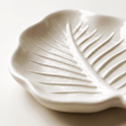 Cast Gypsum Leaf Catchall Tray