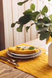 Honey Napkins & Table Runner